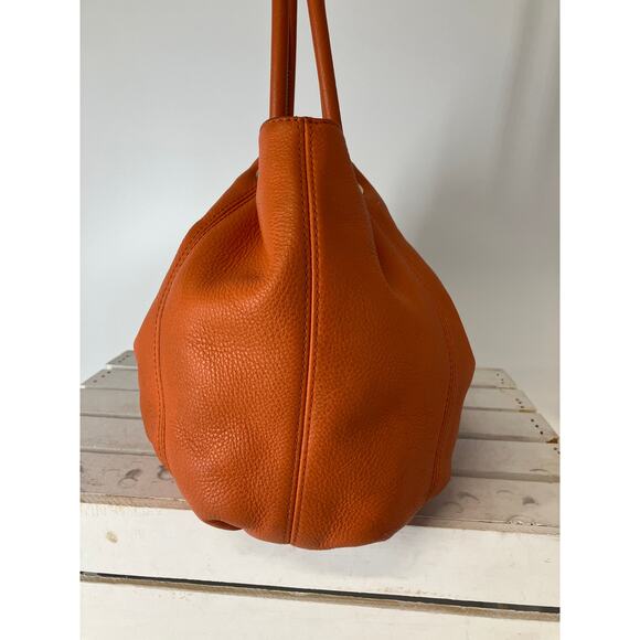 MICHAEL KORS, LARGE ORANGE PEBBLED LEATHER SHOUDLER BAG - Picture 3 of 16